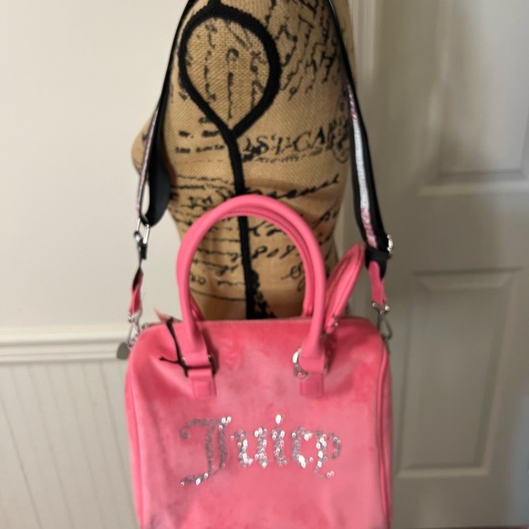 Juicy Couture Handbags - Juicy Couture Pink Satchel Bag Sparkly Design